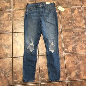 Universal Thread jeans